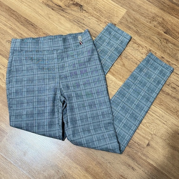 Tommy Hilfiger Women’s Ankle Plaid Gray Black Straight Pull on Pants Size 6 - Picture 6 of 10